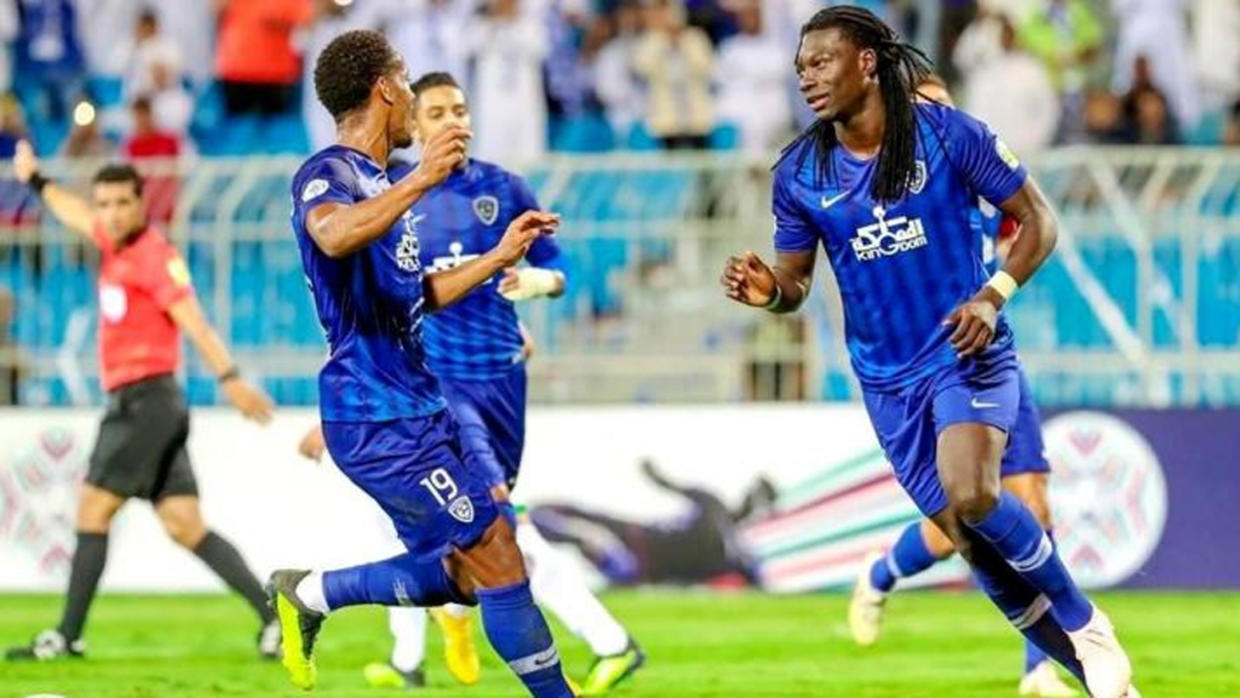 الهلال يستغل سقوط النصر و يقفز لصدارة الدوري السعودي بالفوز على أبها