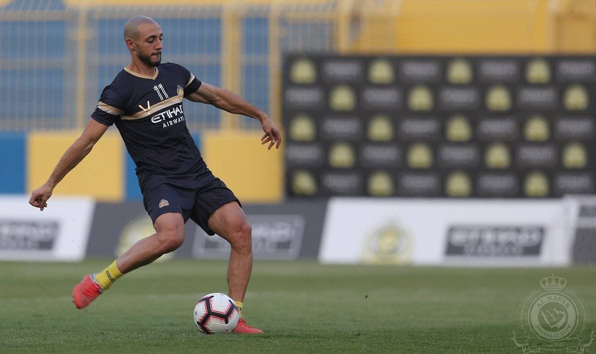 السد القطري ينوي خطف أمرابط من النصر