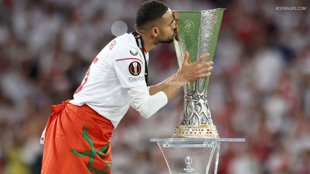 النصيري: "فخور بتشريف الكرة المغربية والعربية بشكل عام"