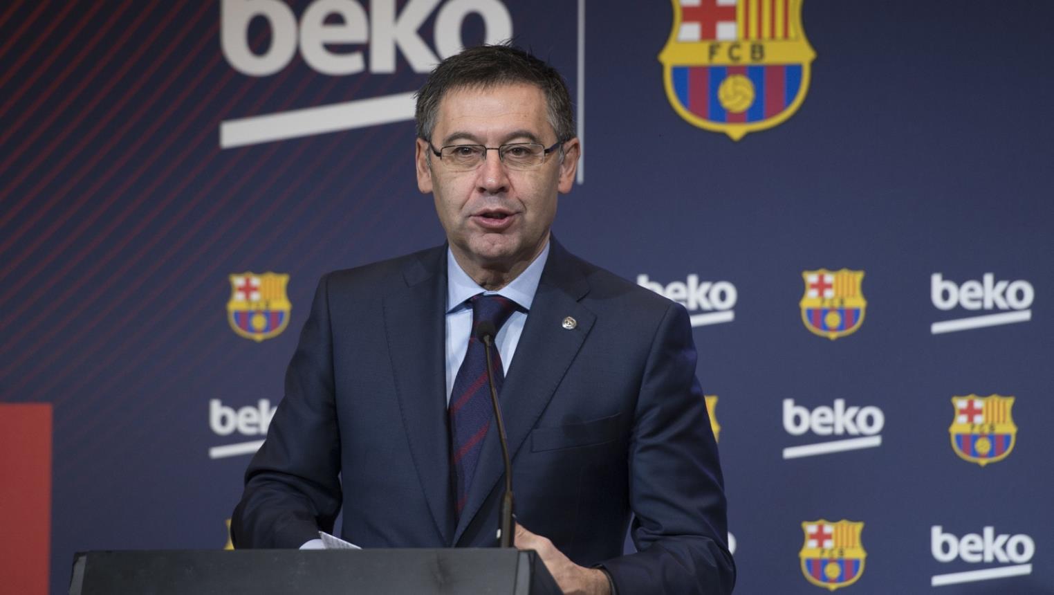 برشلونة يحسم صفقة لاعب هولندي