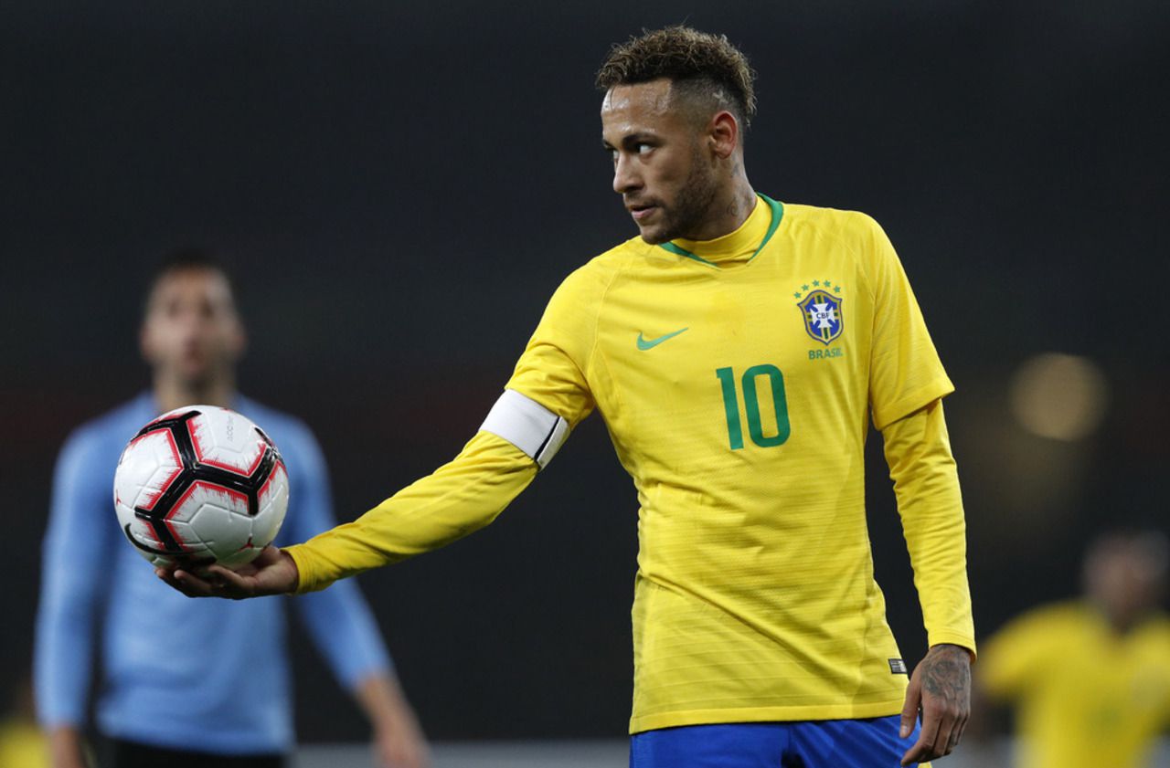 رسميًا: سحب شارة قيادة منتخب البرازيل من نيمار