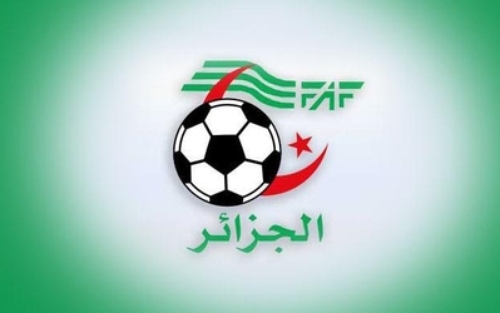 قبل كأس إفريقيا .. الشرطة تعتقل لاعب جزائري لحيازته الكوكايين