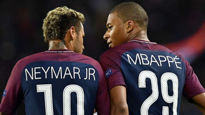 ريال مدريد حائر بين مبابي ونيمار
