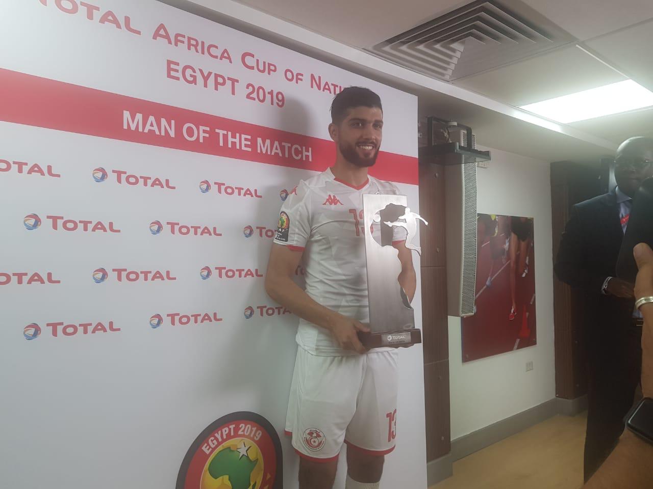 فرجاني ساسي أفضل لاعب في اللقاء يخرج غاضبا من المؤتمر الصحفي