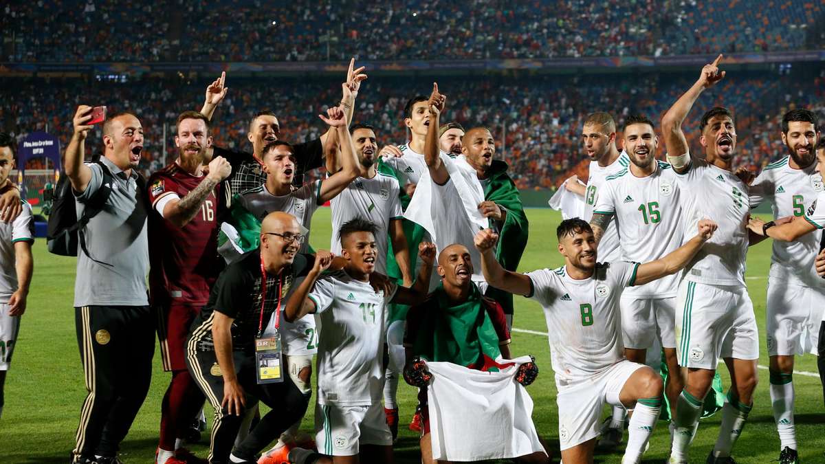 بعد التتويج..لاعب جزائري يستعد للتوقيع مع ناد إيطالي