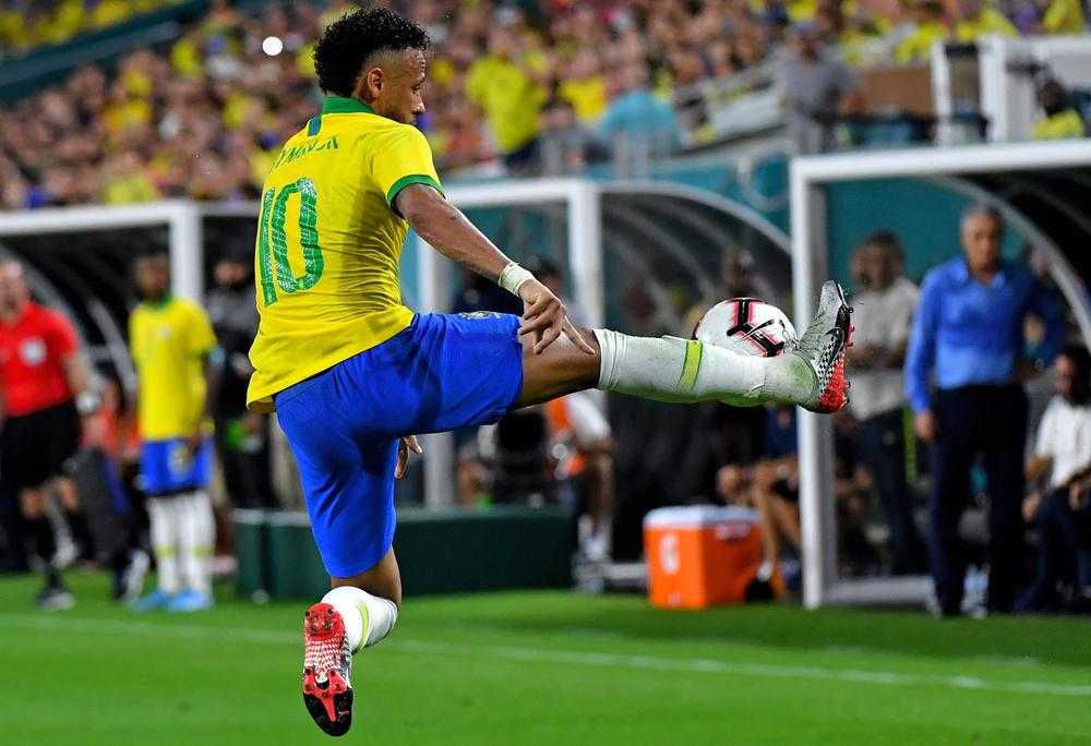نيمار ضمن قائمة البرازيل لمواجهة السنغال ونيجيريا