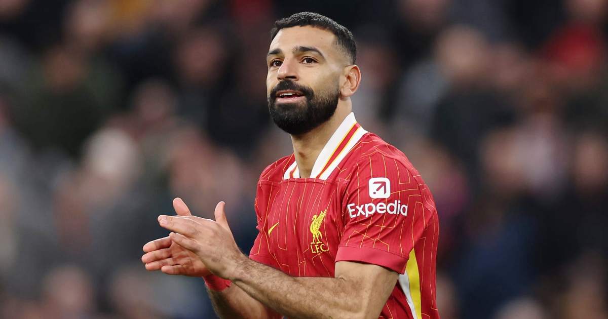 برشلونة يراقب محمد صلاح بترقب شديد في ظل الاهتمام السعودي