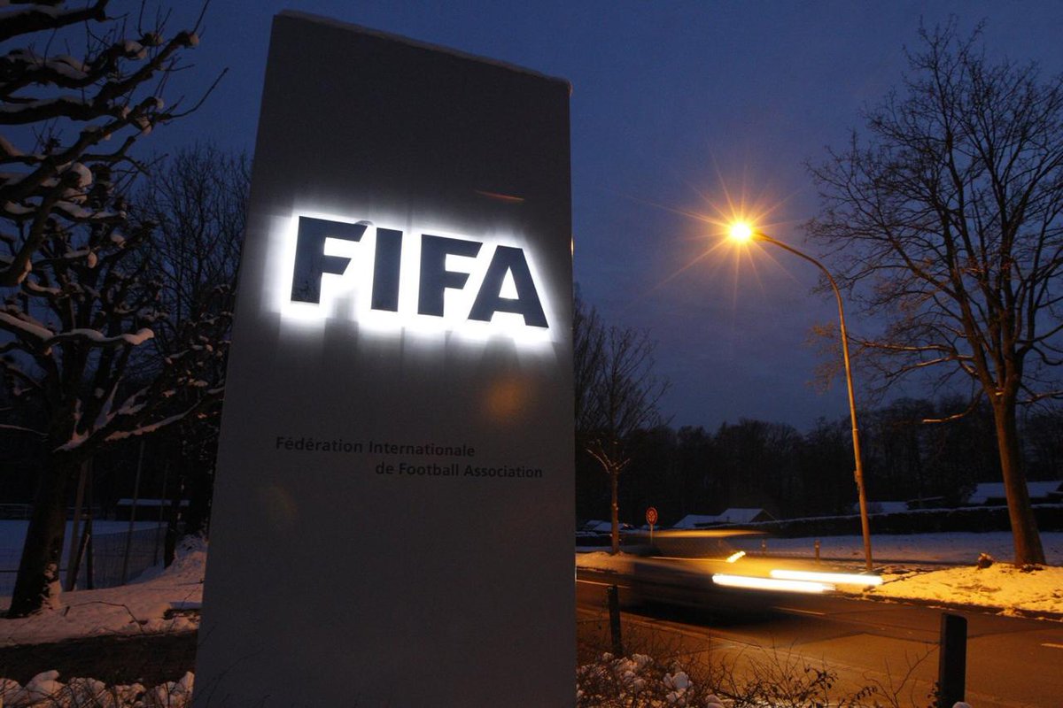 الإتحاد الدولي لكرة القدم يقرر خفض عدد المعارين