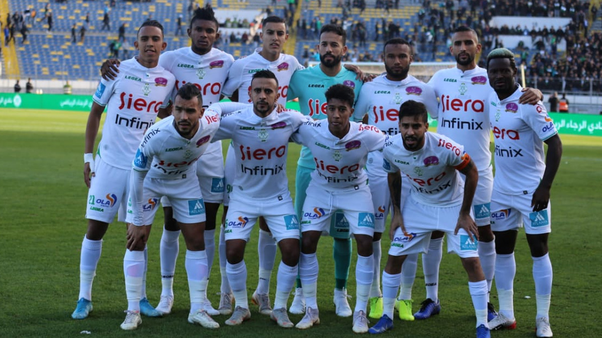 منحة تحفيزية للاعبي الرجاء الرياضي للحفاظ على صدارة الدوري المغربي