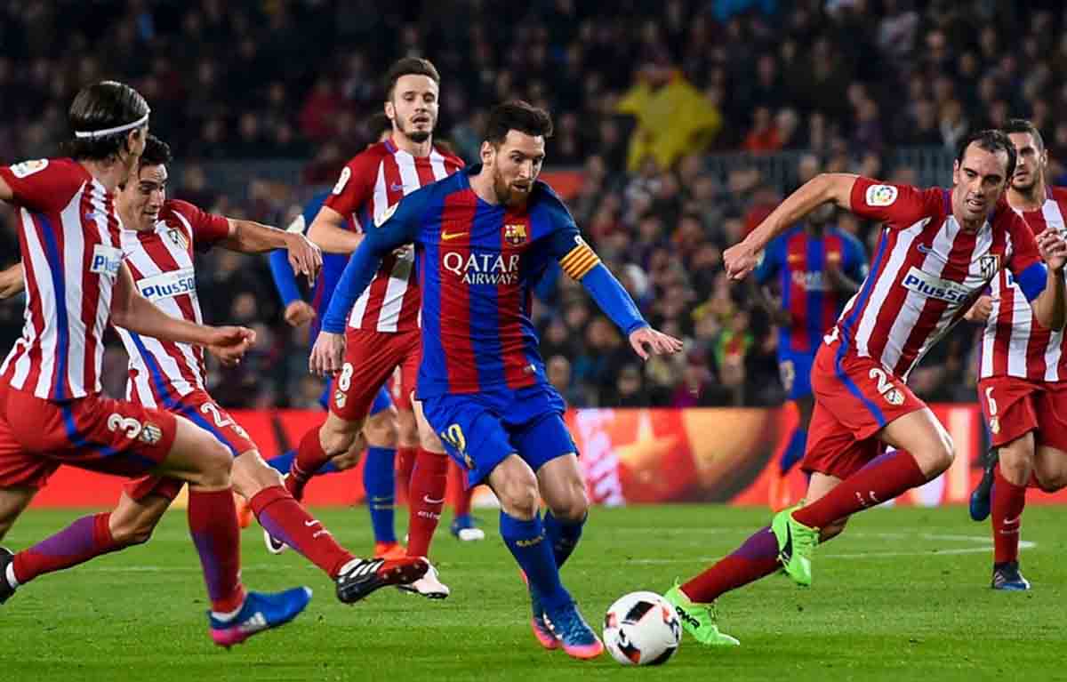 أتلتيكو مدريد و برشلونة مواجهة القمة في الدوري الإسباني