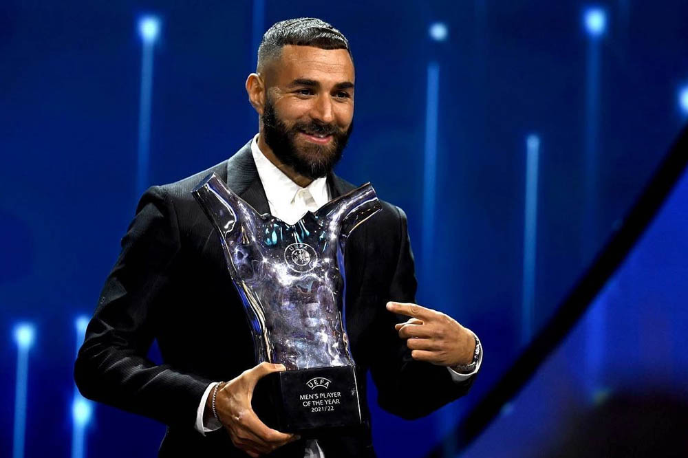 في أول تعليق له على أفضل لاعب في أوروبا بنزيما يكشف سر تألقه