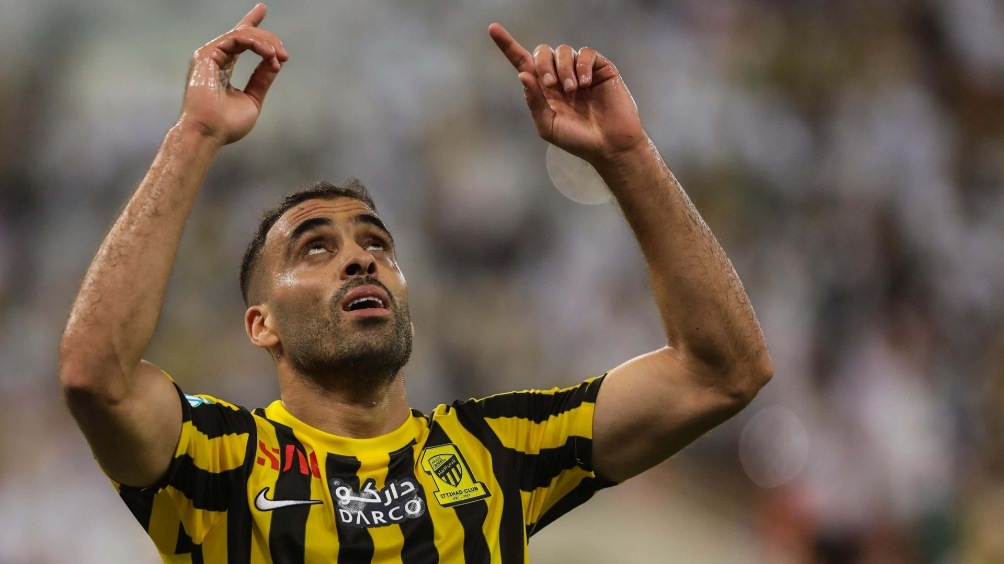 هل يتخلى الاتحاد السعودي عن حمد لله بعد التوقيع لبنزيمة؟