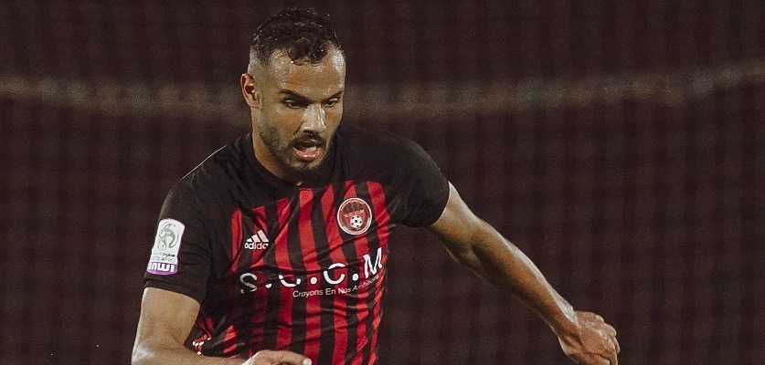 رسميا: “عبد المنعم بوطويل يوقع في كشوفات نادي الرجاء الرياضي”