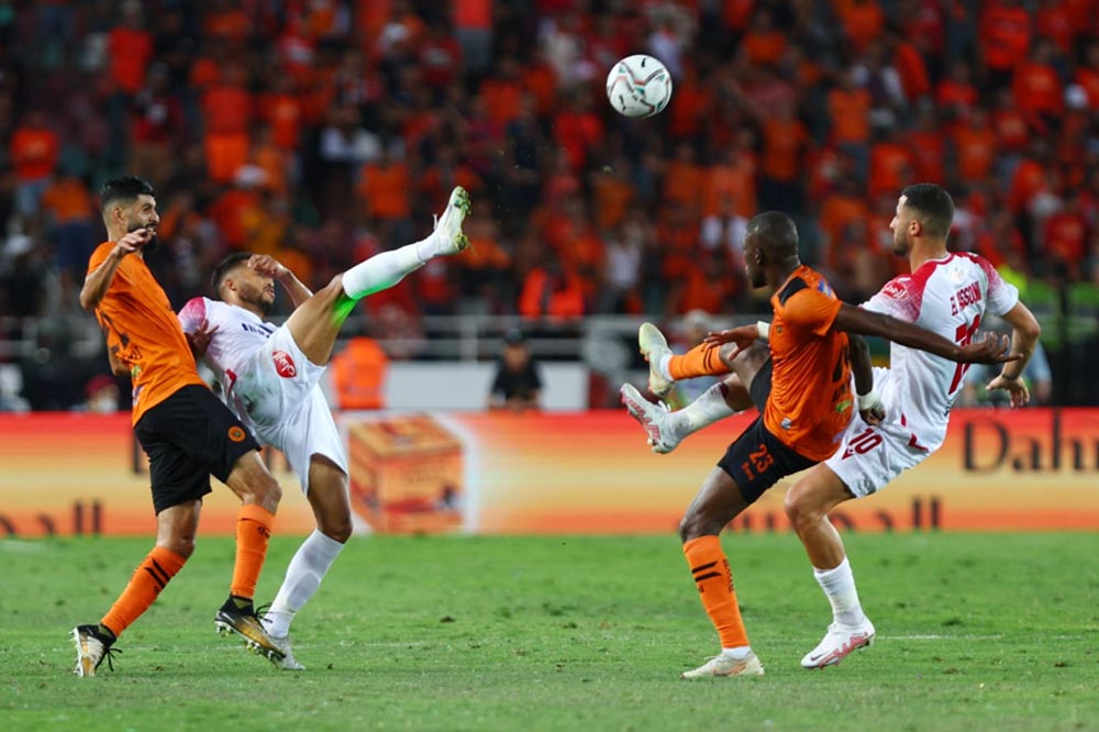 الوداد الرياضي يفشل في تحقيق كأس العرش بعد هزيمته أمام نهضة بركان