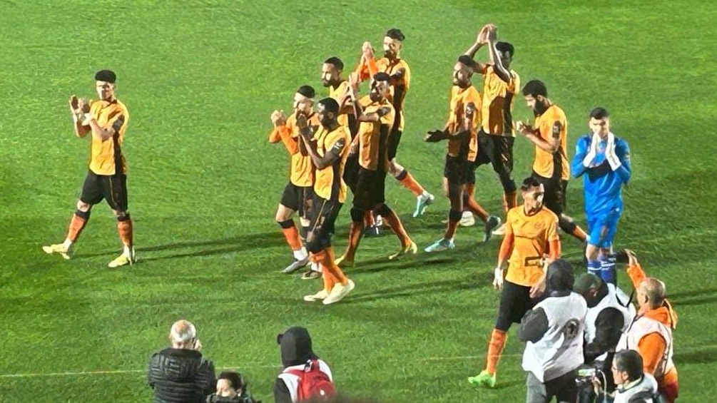 إقصاء اتحاد العاصمة الجزائري بعد انسحابه من المباراة التي جمعته بنهضة بركان