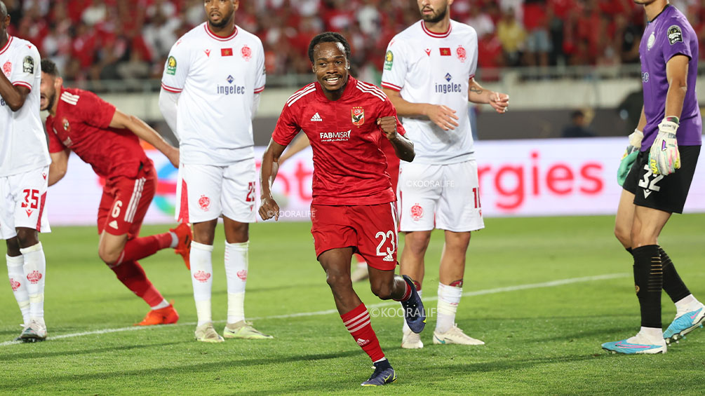 بيرسي تاو أفضل لاعب محلي داخل القارة الإفريقية