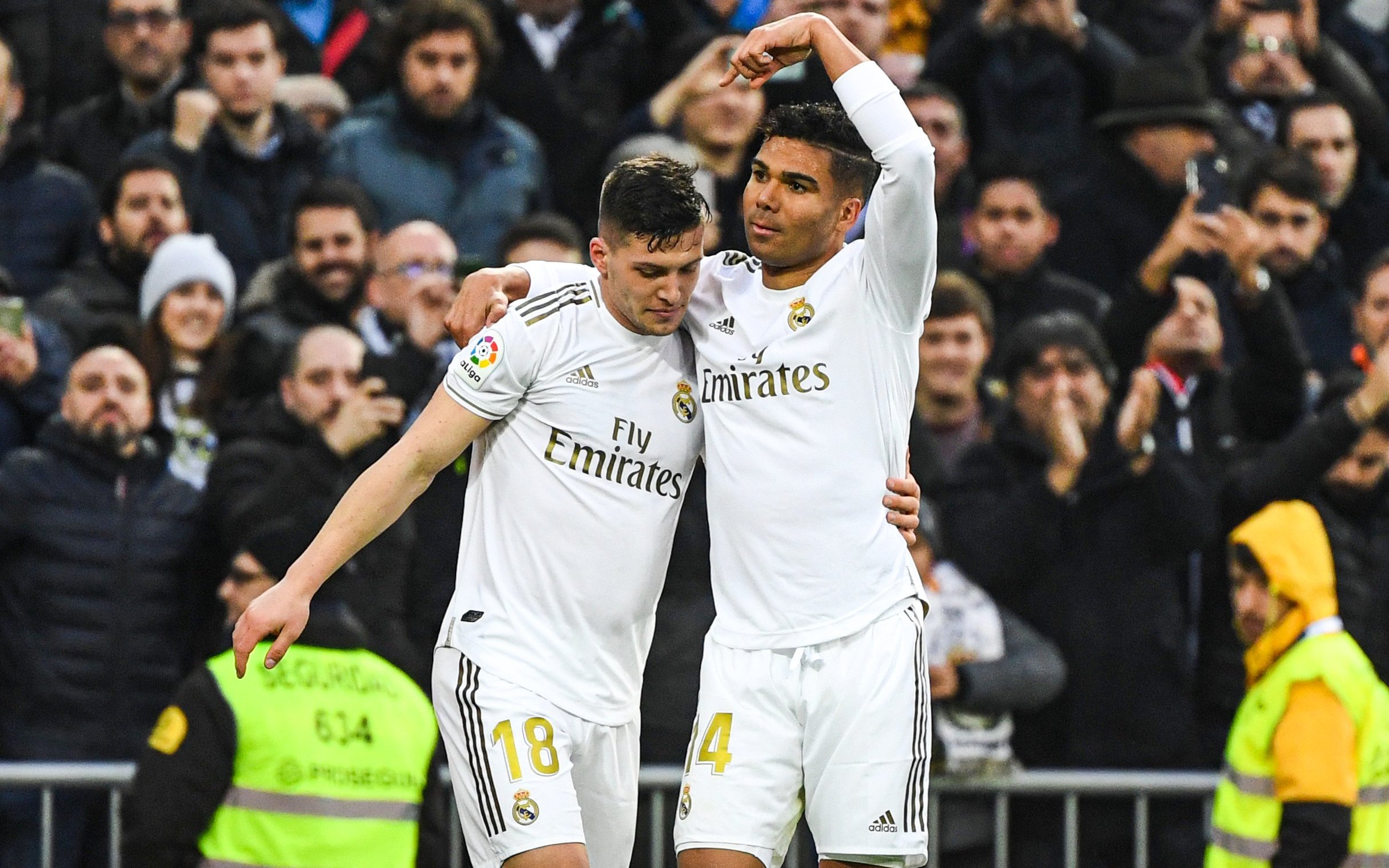 ثنائية كاسيميرو تقود ريال مدريد لفوز صعب على إشبيلية والحفاظ على صدارة الليغا 1 RUCbV5N6jLtVUqYUiDIMa9Alnffw1u4CXXeuY90a ثنائية كاسيميرو تقود ريال مدريد لفوز صعب على إشبيلية والحفاظ على صدارة الليغا