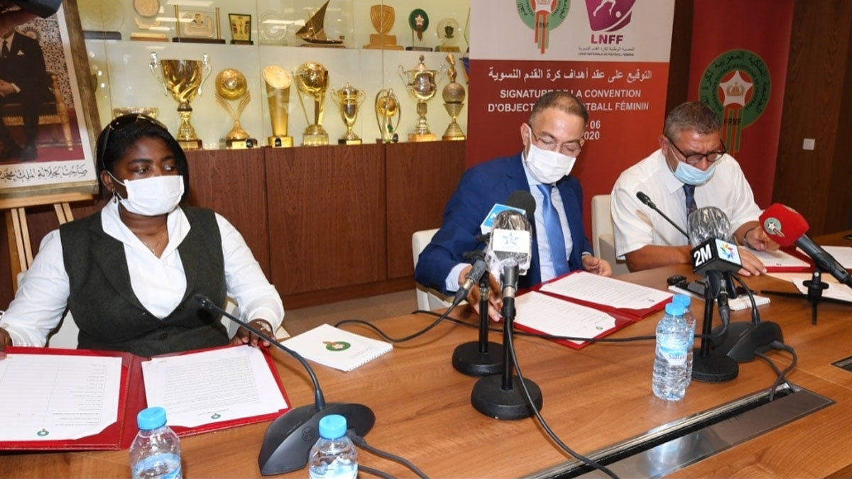 الجامعة الملكية المغربية لكرة القدم توقع عقدا جديدا للنهوض بكرة القدم النسوية 1 URr6tczOmROE93YJOO9o8FcvLuVzqavMc2d1TXY1 الجامعة الملكية المغربية لكرة القدم توقع عقدا جديدا للنهوض بكرة القدم النسوية