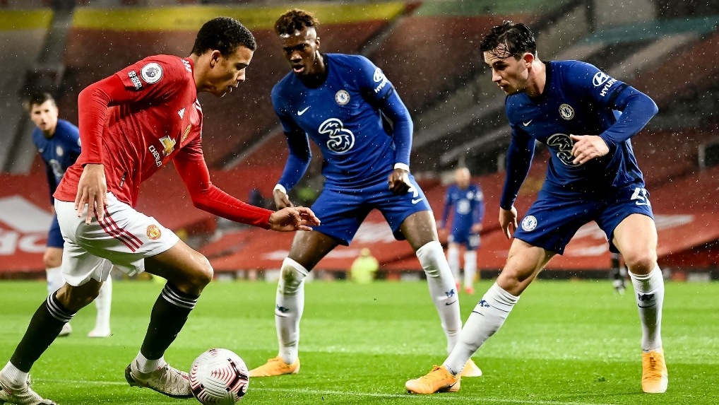 تشيلسي يفرض على مانشستر يونايتد التعادل في قمة “البريمرليغ”