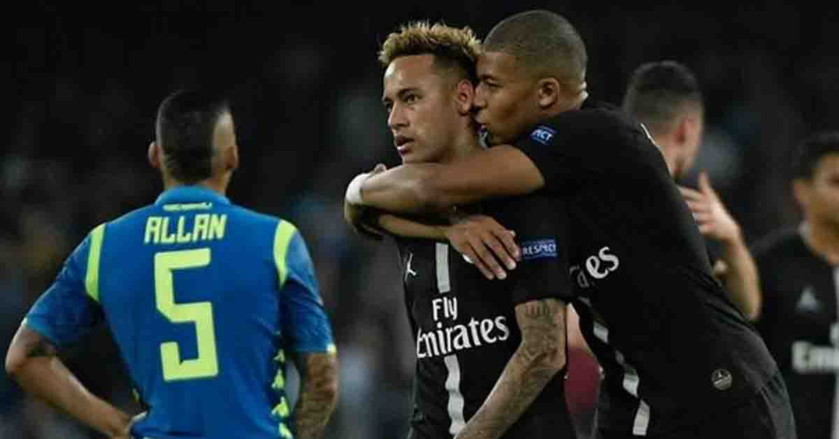 article 1541551255 باريس سان جرمان يعود بالتعادل مهم أمام نابولي