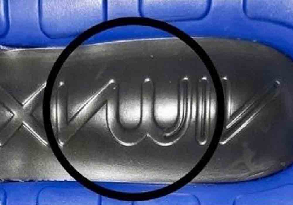 article 1549119660 شركة "نايكي" تكشف المستور بخصوص وجود "لفظ الله" في أحد أحذيتها