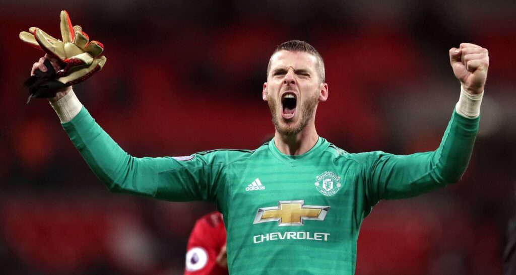 فان دير سار يحذر دي خيا من سهولة استبداله في مانشستر