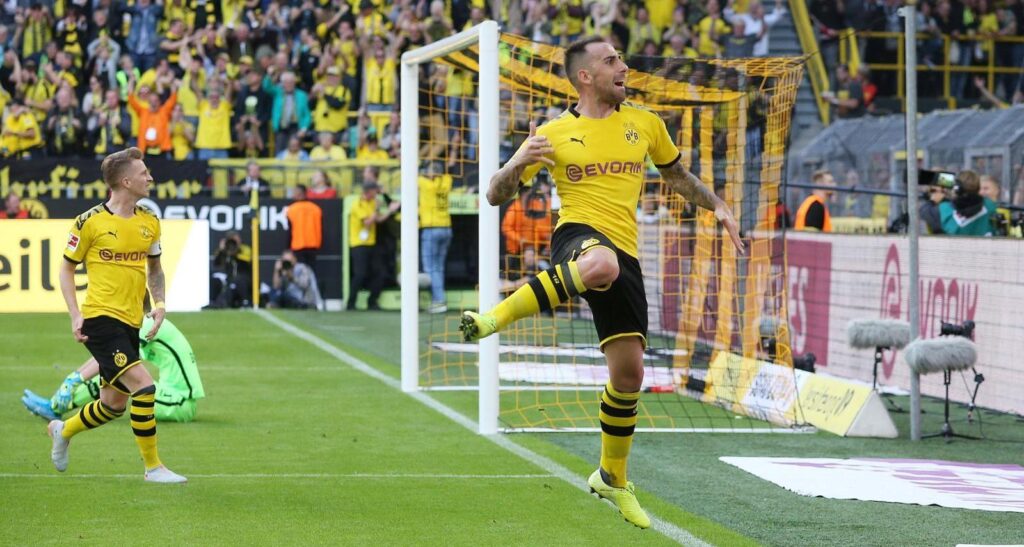 ألكاسير يستعيد ذكرياته السيئة في برشلونة وإمكانية إحتفاله عند التسجيل