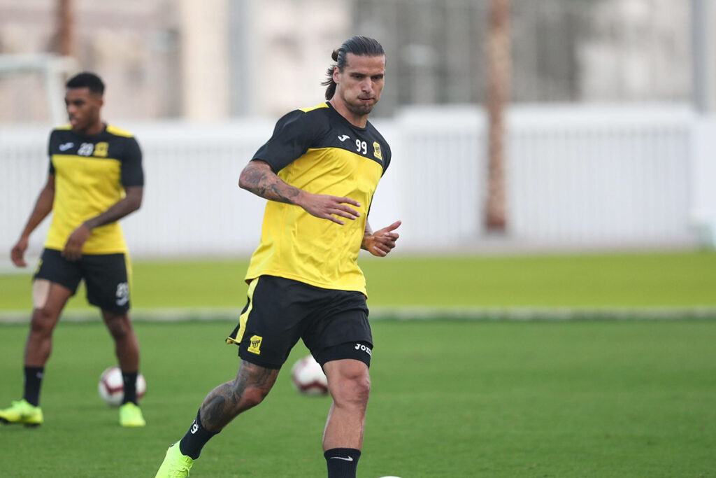 بريجوفيتش يكشف لإدارة الإتحاد إصابته بفايروس