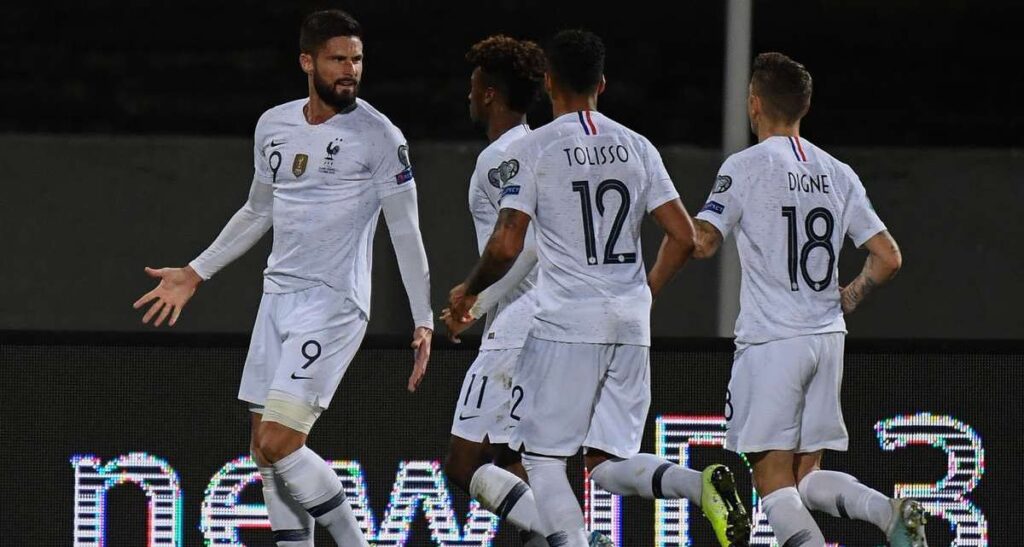 فرنسا تواجه تركيا من أجل حسم بطاقة التأهل لليورو