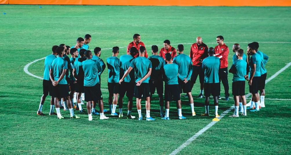 تشكيلة المنتخب الوطني المحلي في مواجهة المنتخب الجزائري