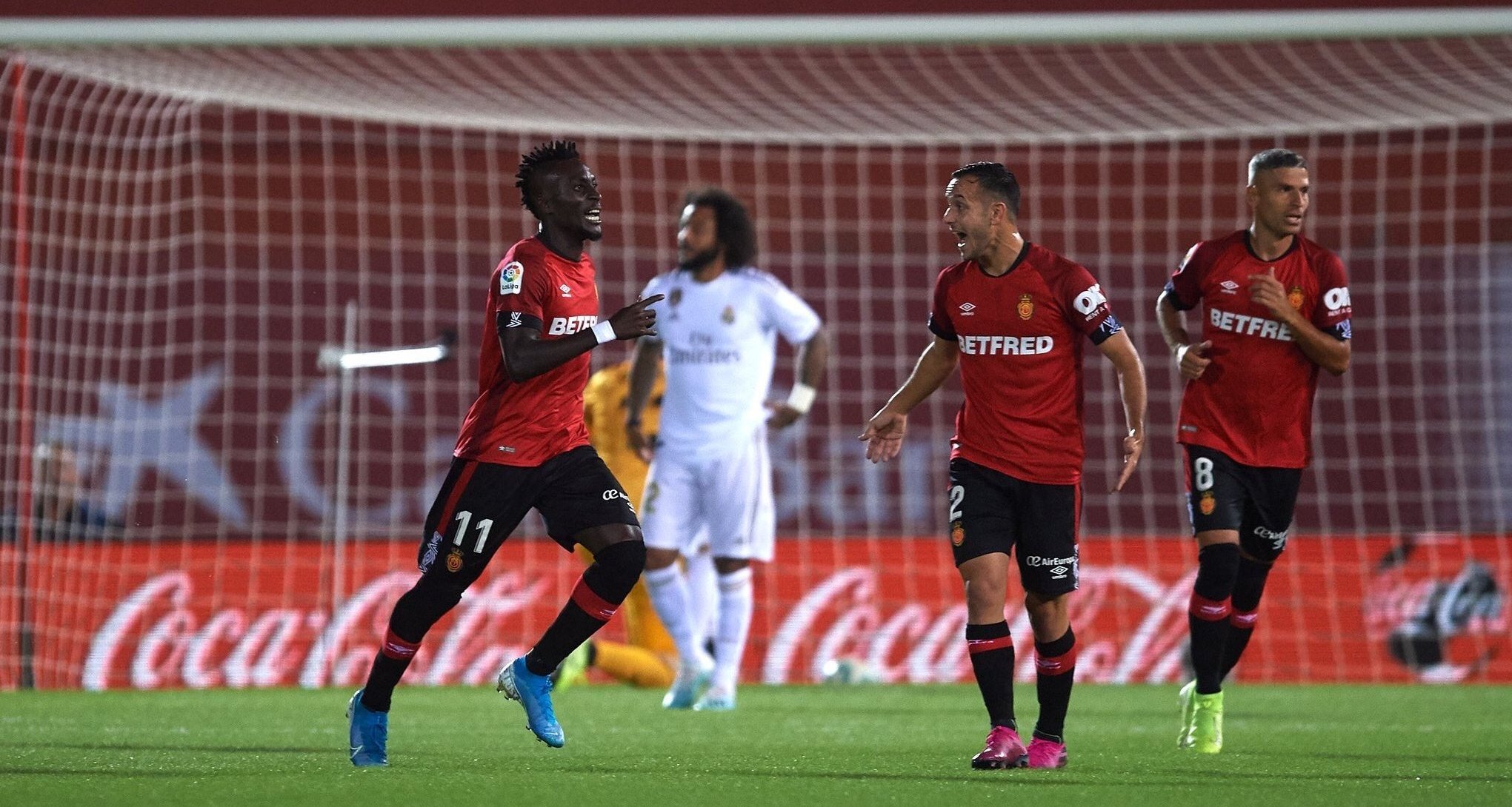 article 1571519162 مايوركا يطيح بريال مدريد ويهدي صدارة الليغا لبرشلونة