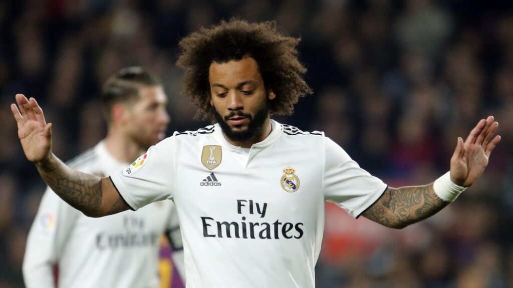 مارسيلو يؤكد أن الجمهور كان له دور في هزيمة الريال