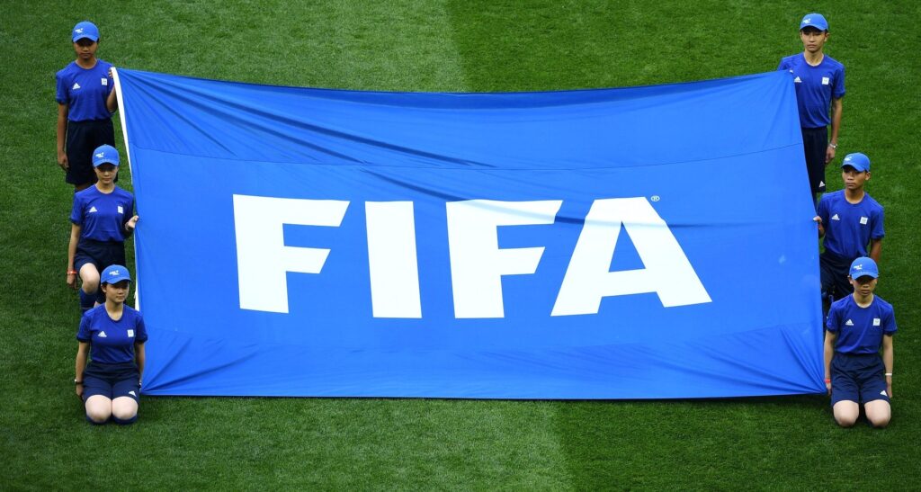 الفيفا يكشف أوراقه أمام جماهير كرة القدم