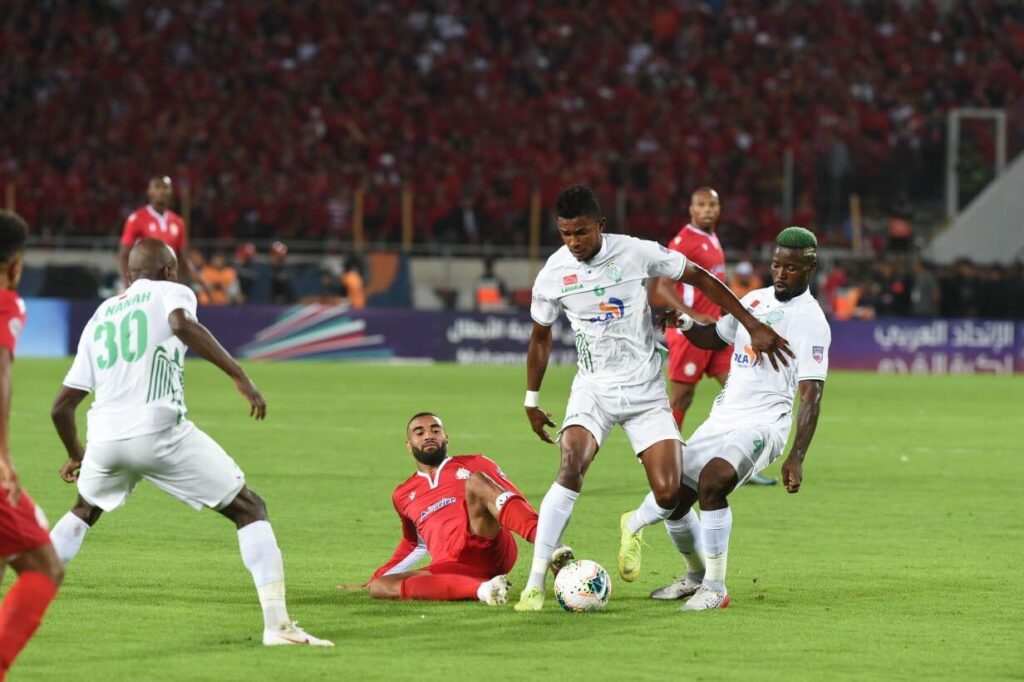 التعادل الإيجابي يحسم لقاء “الديربي” بين الرجاء و الوداد بهدف لمثله