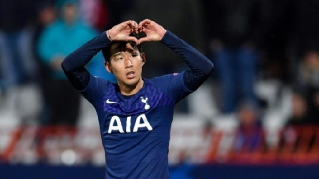 سون يعتذر لجوميز بعد تسجيله لهدف في شباك النجم الأحمر