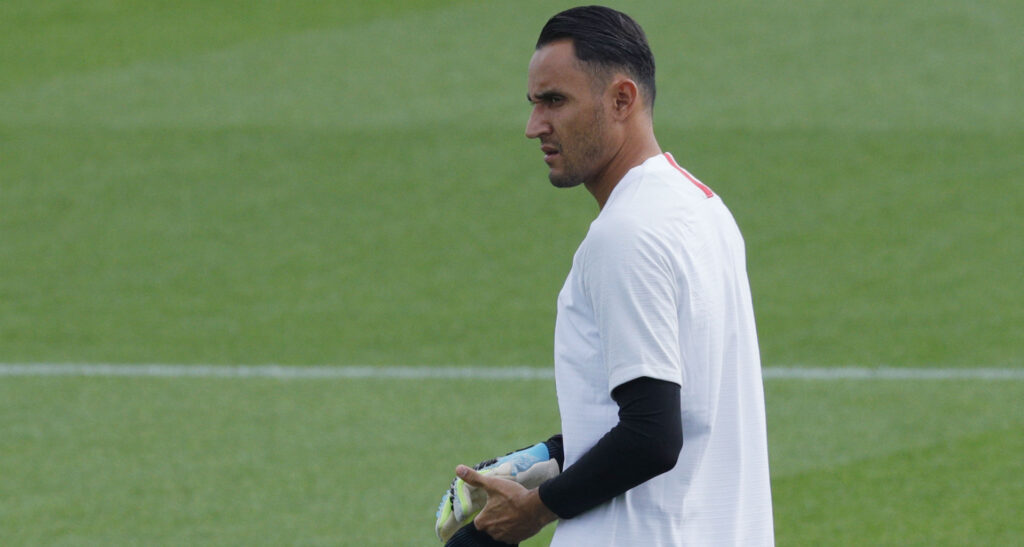 الإصابة تبعد نافاس.. وسباق مع الزمن للعب أمام ريال مدريد