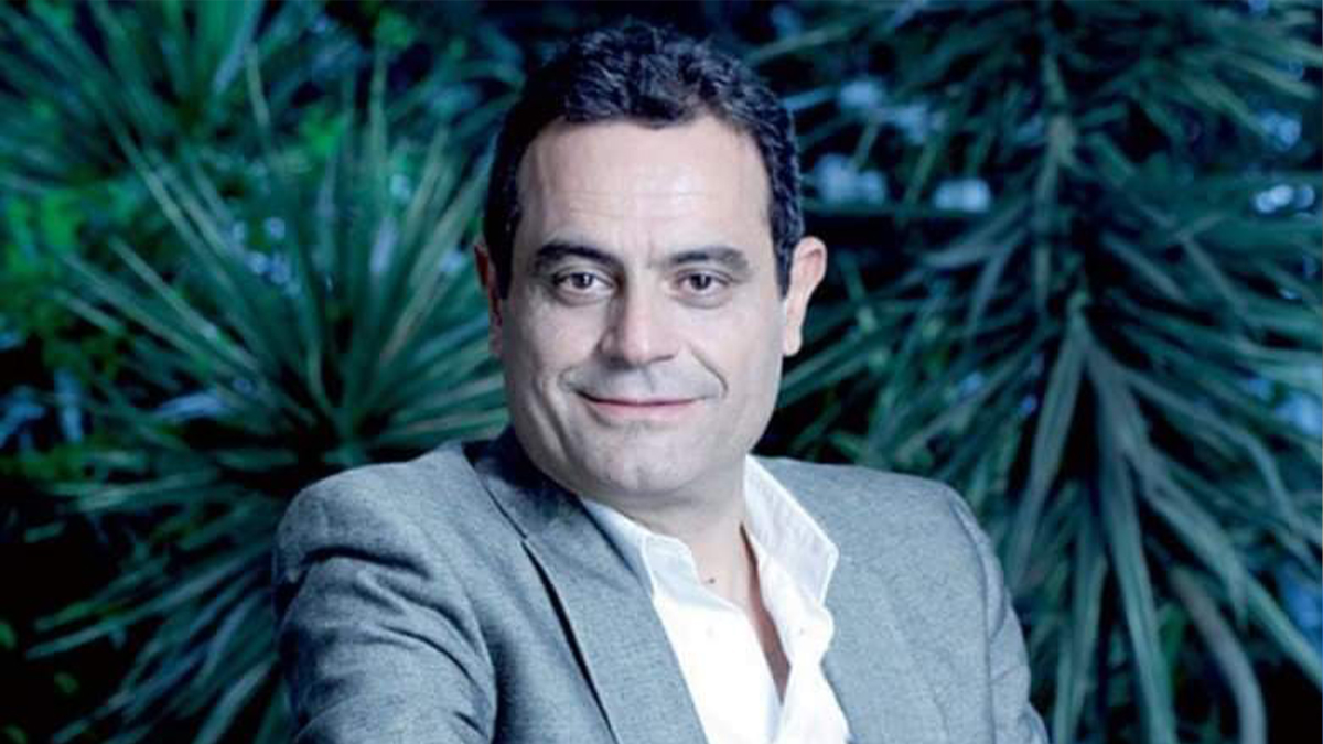 الأندلسي يقرر تشكيل لجنة مصغرة لبحث مستقبل الرجاء الرياضي مع السلامي 1 الأندلسي يقرر تشكيل لجنة مصغرة لبحث مستقبل الرجاء الرياضي مع السلامي