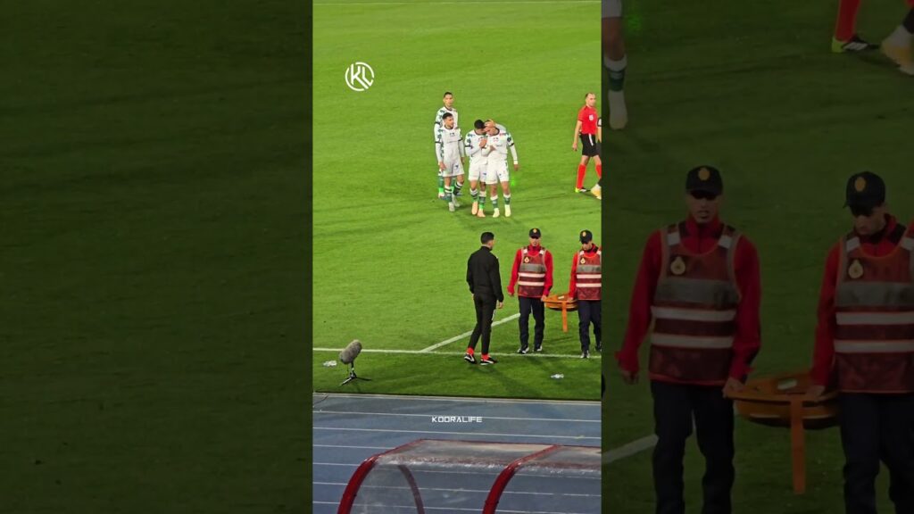 خروج الفردوسي تحت تصفيق الجمهور بعد تعرضه للإصابة في المباراة أمام أولمبيك آسفي😔😔