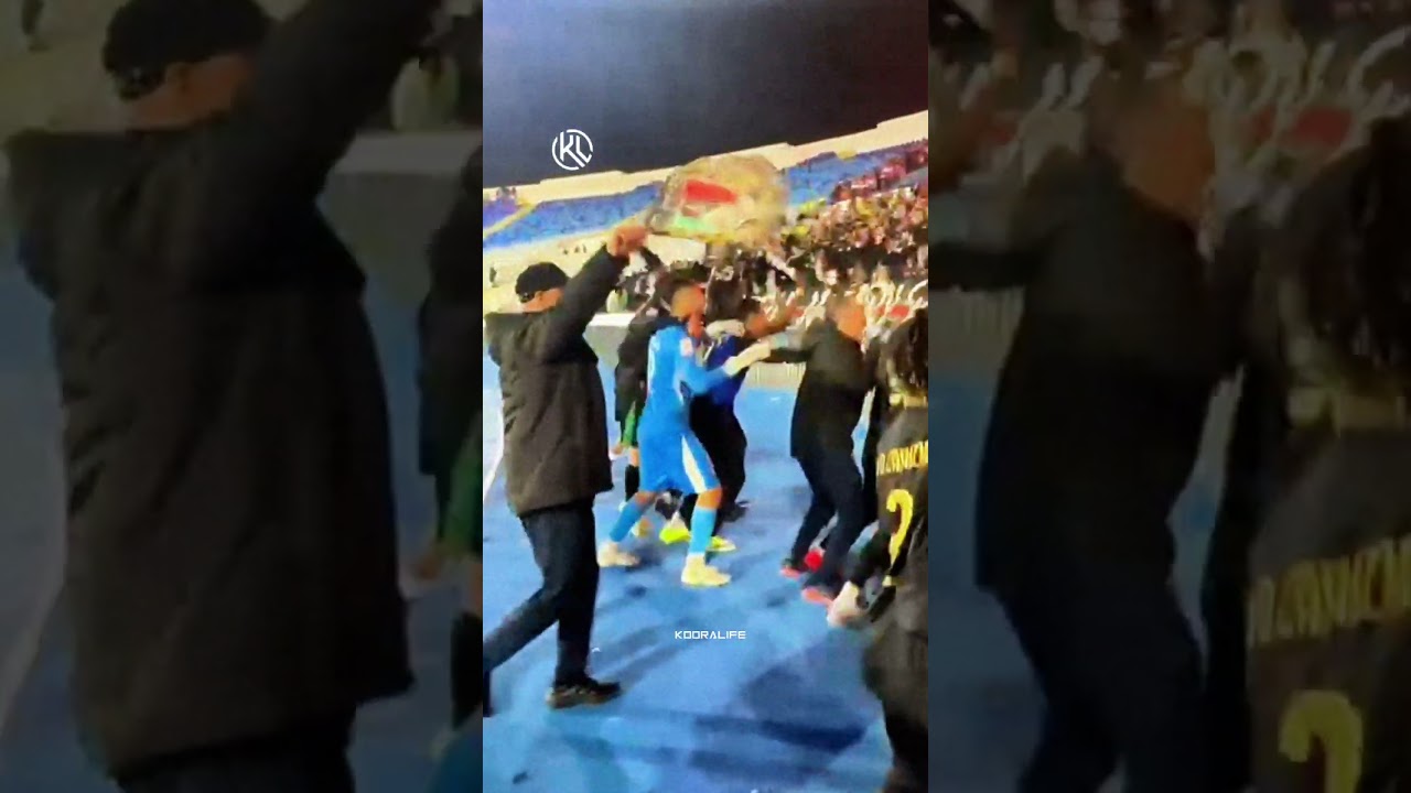 maxresdefault 21 احتفالات كبيرة للاعبي فريق الجيش الملكي مع الجماهير التي جاءت لمساندة فريقها أمام الوداد🥳🥳🥳