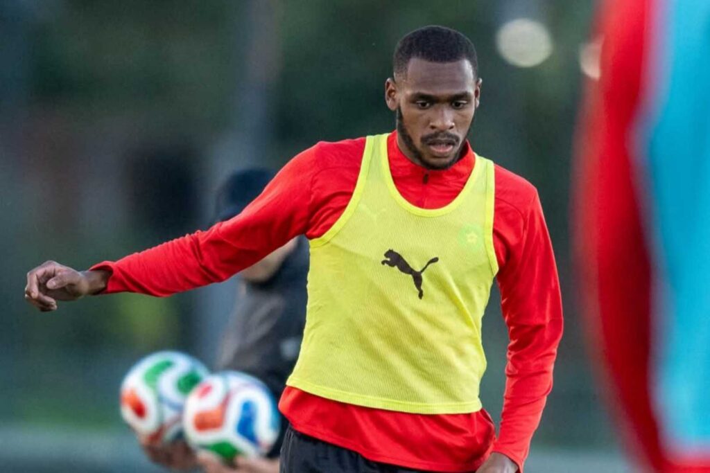 عيسى ديوب يعبر عن فخره بالانضمام للأسود ويعد ببداية قوية