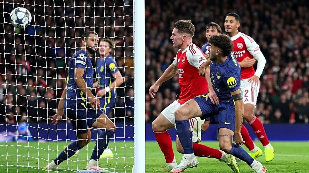 أرسنال دوري أبطال أوروبا: بوكايو ساكا يحتفل بهدفه في مرمى أتلتيكو مدريد