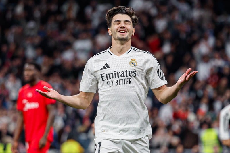 إبراهيم دياز يرفض إغراءات إيطاليا ويختار الاستمرار مع ريال مدريد