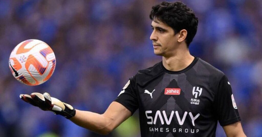 ياسين بونو يتعهد بحماية عرين الهلال وحمل كأس الملك