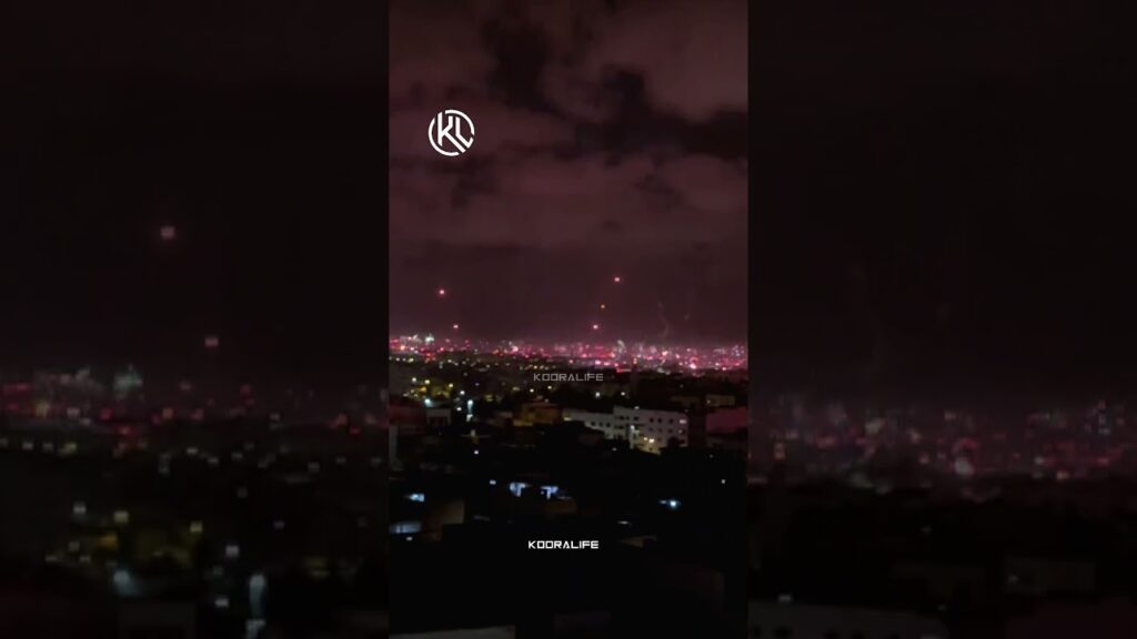 جماهير الرجاء تصنع الفرجة بمدينة الدار البيضاء، في ليلة الإحتفال بـِ عيد ميلاد أولترا إيغلز🔥🔥