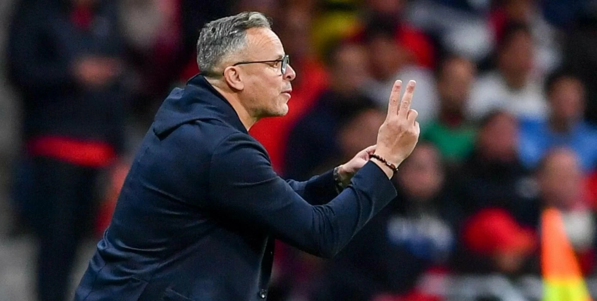 تصريحات وهبي بعد تعادل المغرب والبرازيل في كأس العالم 1 تصريحات وهبي: المدرب الوطني محمد وهبي بزي التدريب يتحدث عن مباراة المغرب والبرازيل.