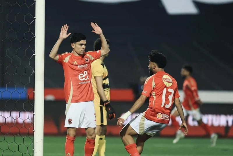 الأهلي يتمسك بـ أشرف بنشرقي ويرفض العروض السعودية
