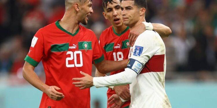 إسبانيا تطيح بالبرتغال وتتأهل لربع نهائي كأس العالم 2026 1 ميكيل ميرينو يحتفل بعد فوز إسبانيا على البرتغال وكريستيانو رونالدو حزين
