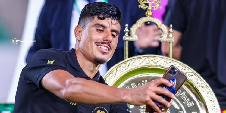 الرجاء يقترب من ضم المدافع الروماني ماريان هوجا لتعويض خفيفي