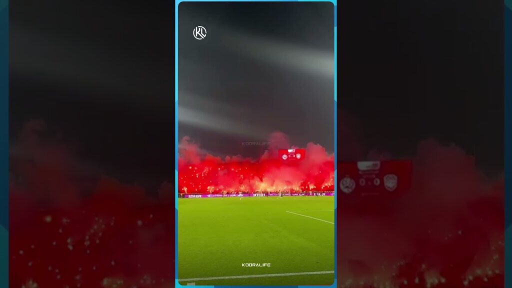 جماهير الوداد تشعل المدرجات بكركاج رائع أمام النادي المكناسي