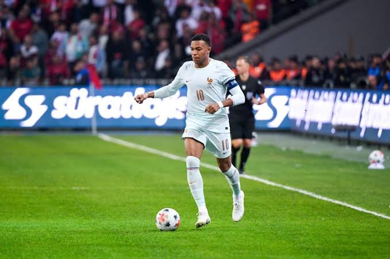 مبابي يسخر من أنباء غضبه من ريال مدريد وزيدان 1 كيليان مبابي في لقطة حماسية تعكس غضب مبابي من ريال مدريد